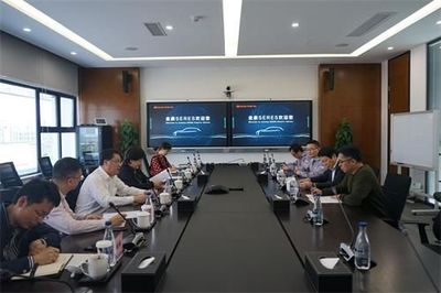 重慶市委主委沈金強調(diào)研先進制造業(yè)與現(xiàn)代服務(wù)業(yè)融合發(fā)展 技術(shù)服務(wù)成關(guān)鍵紐帶